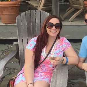 Meet your Posher, Caitlin